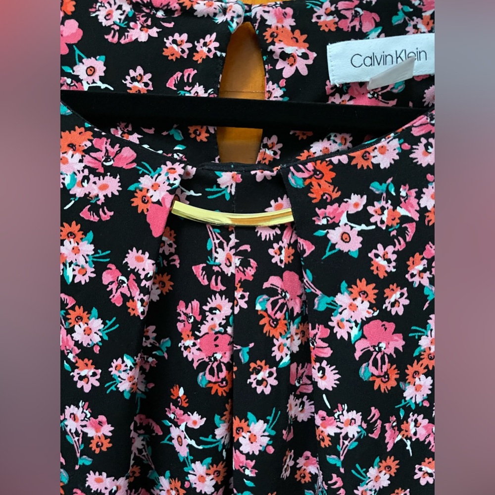 Calvin Klein CK Women's Floral Pleat Neck Cami Camisole w Hardware Blouse Top L - Picture 3 of 14